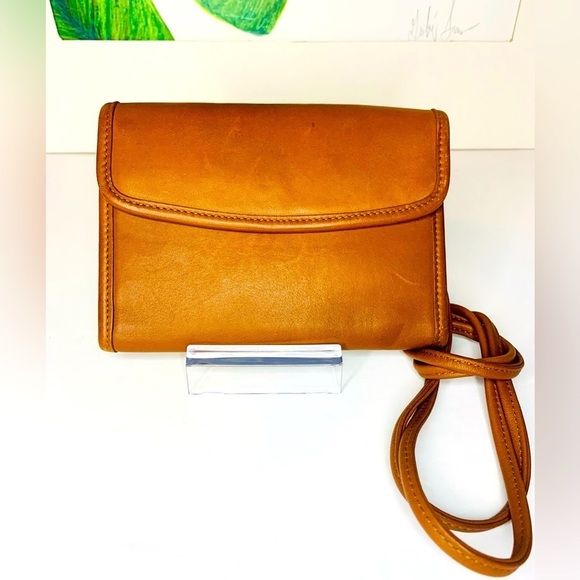 Vintage Coach NWOT Swing Wallet in British Tam # 4843 - Picture 1 of 14